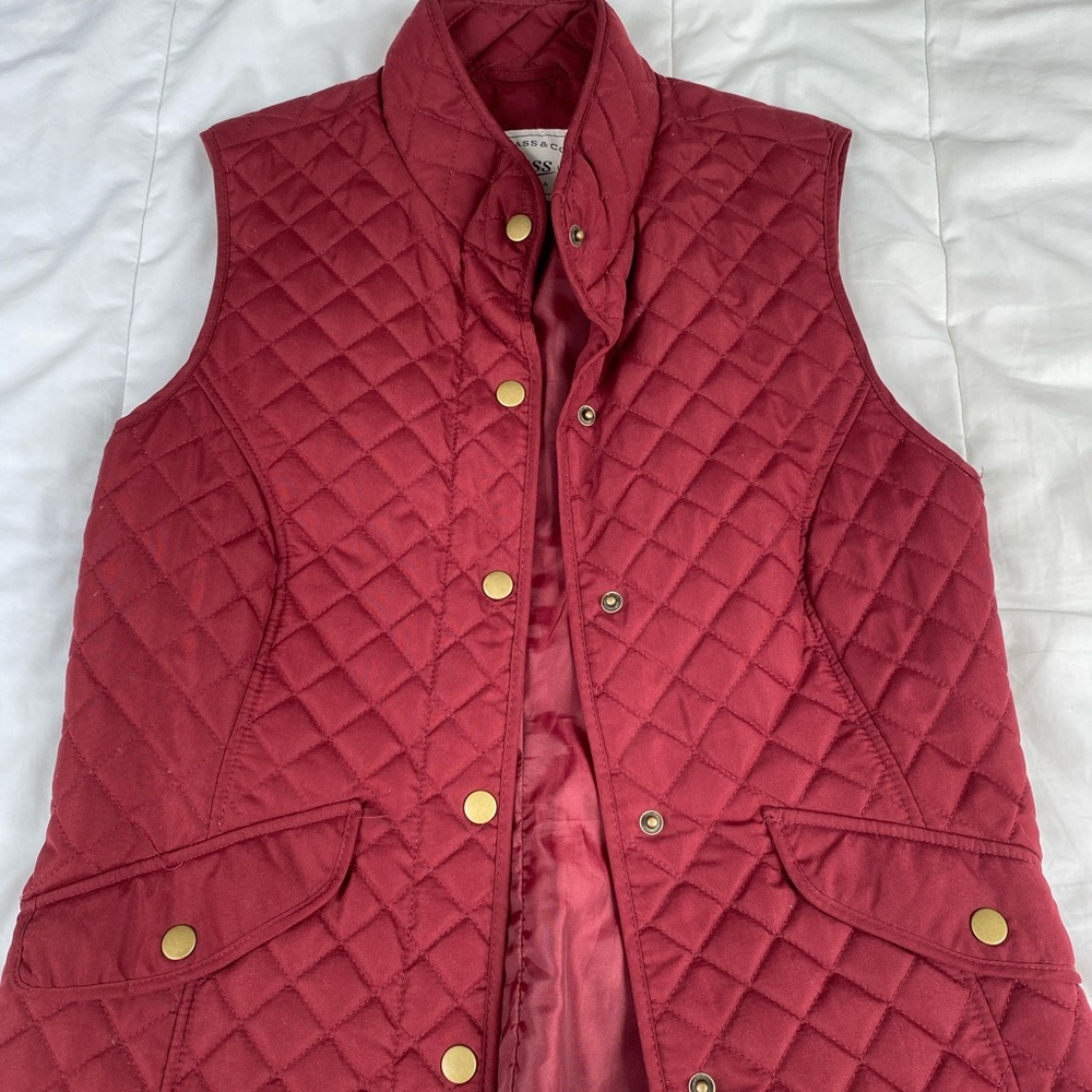 Bass quilted vest- raspberry color